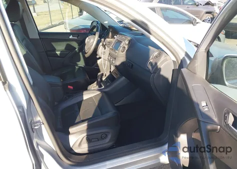 2016 Volkswagen Tiguan Sel from USA, damaged, VIN WVGAV7AX3GW559684